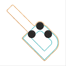 Load image into Gallery viewer, "D" Braille Fob